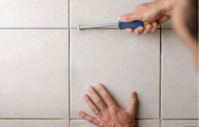 How to Remove Tile Adhesive From Tiles